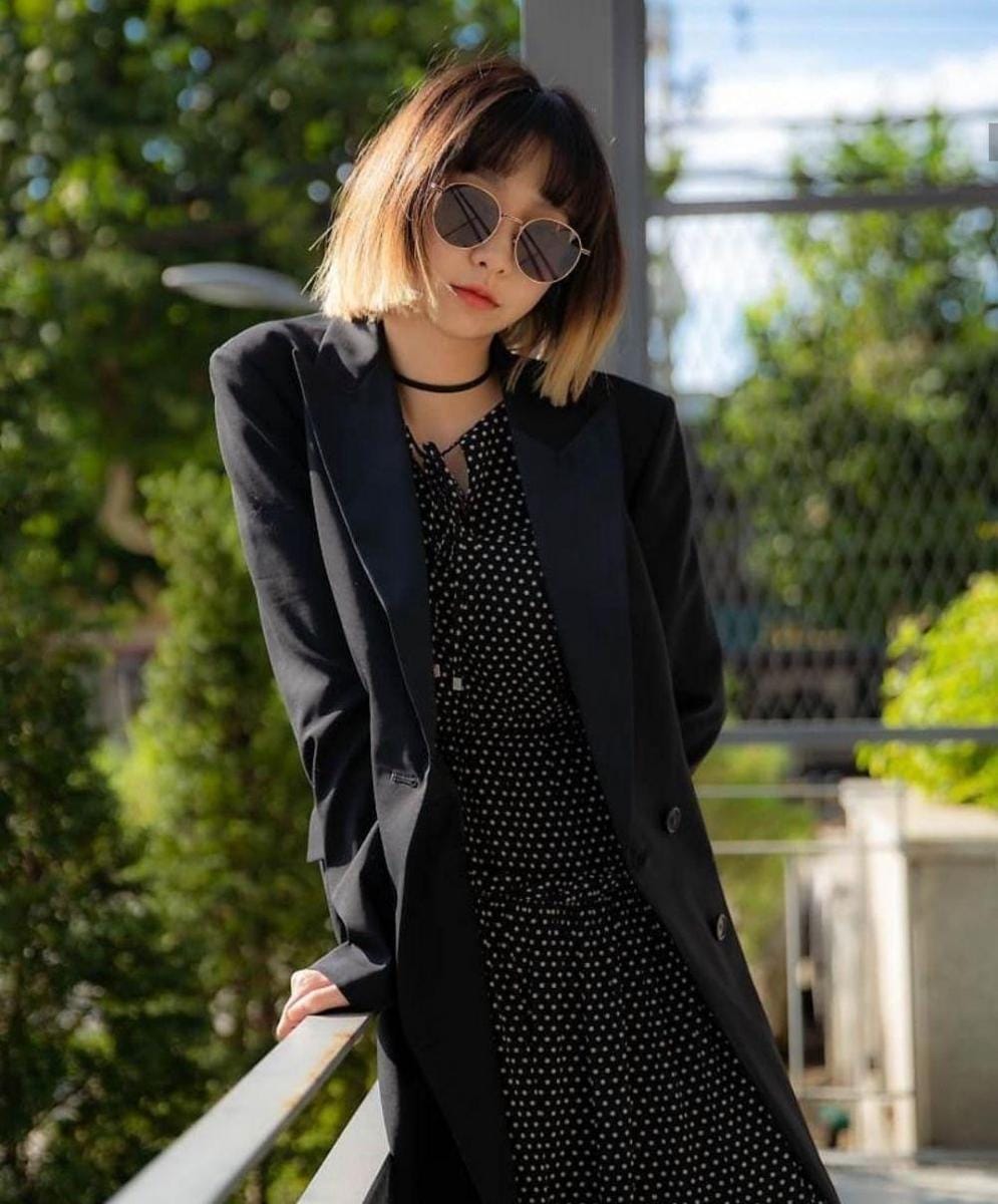 instagram.com/d_a___m_i