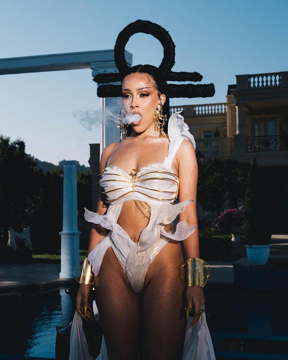 instagram.com/dojacat