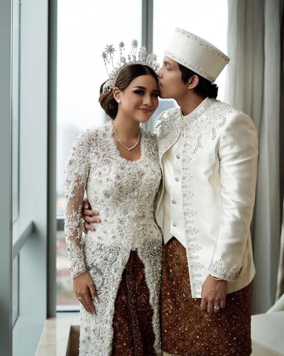 Instagram.com/aurelie.hermansyah