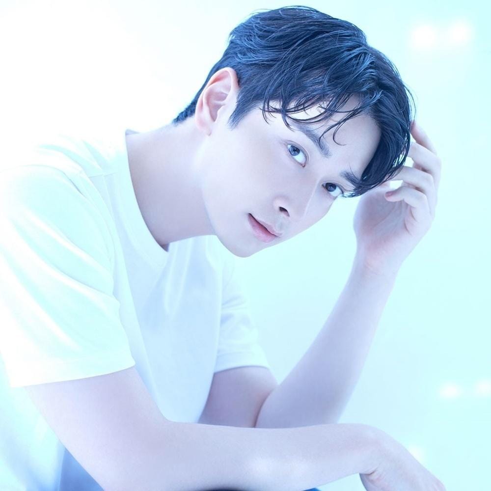 Instagram.com/hwang_chan222