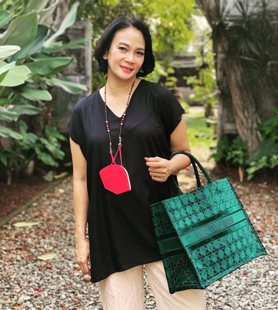 instagram.com/bu_deedee