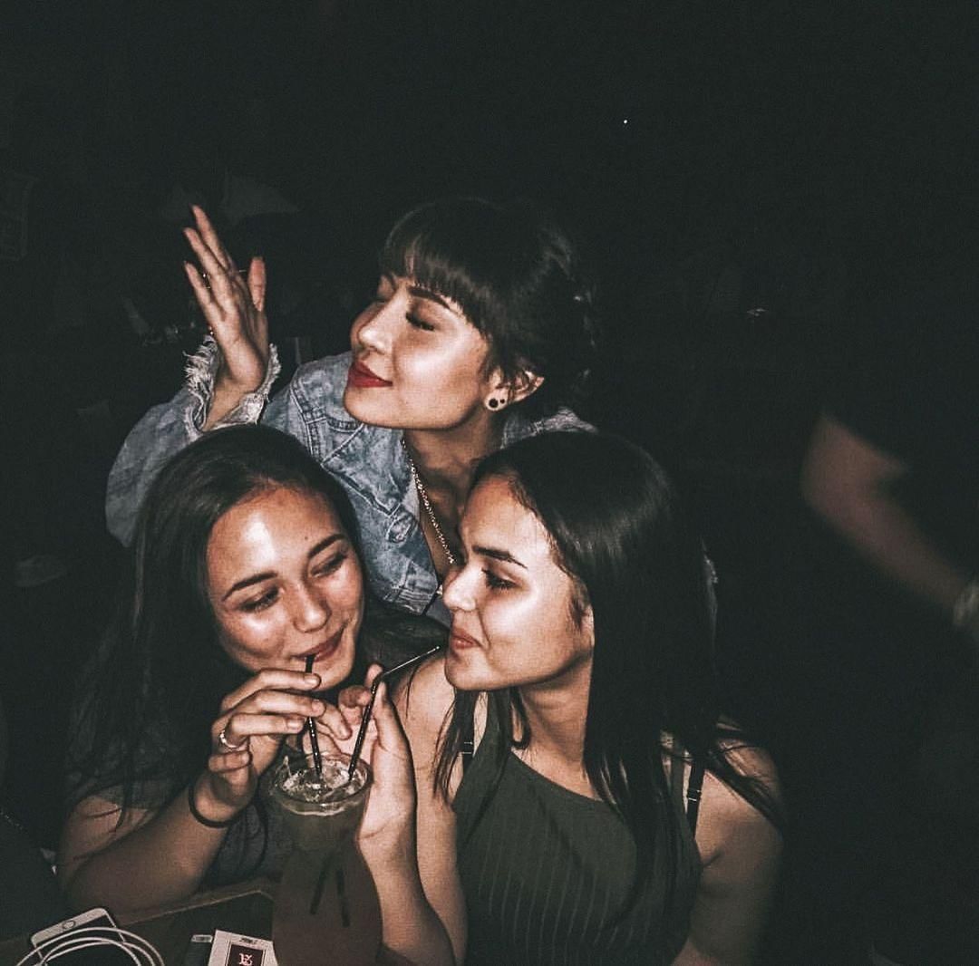 instagram.com/awkarin