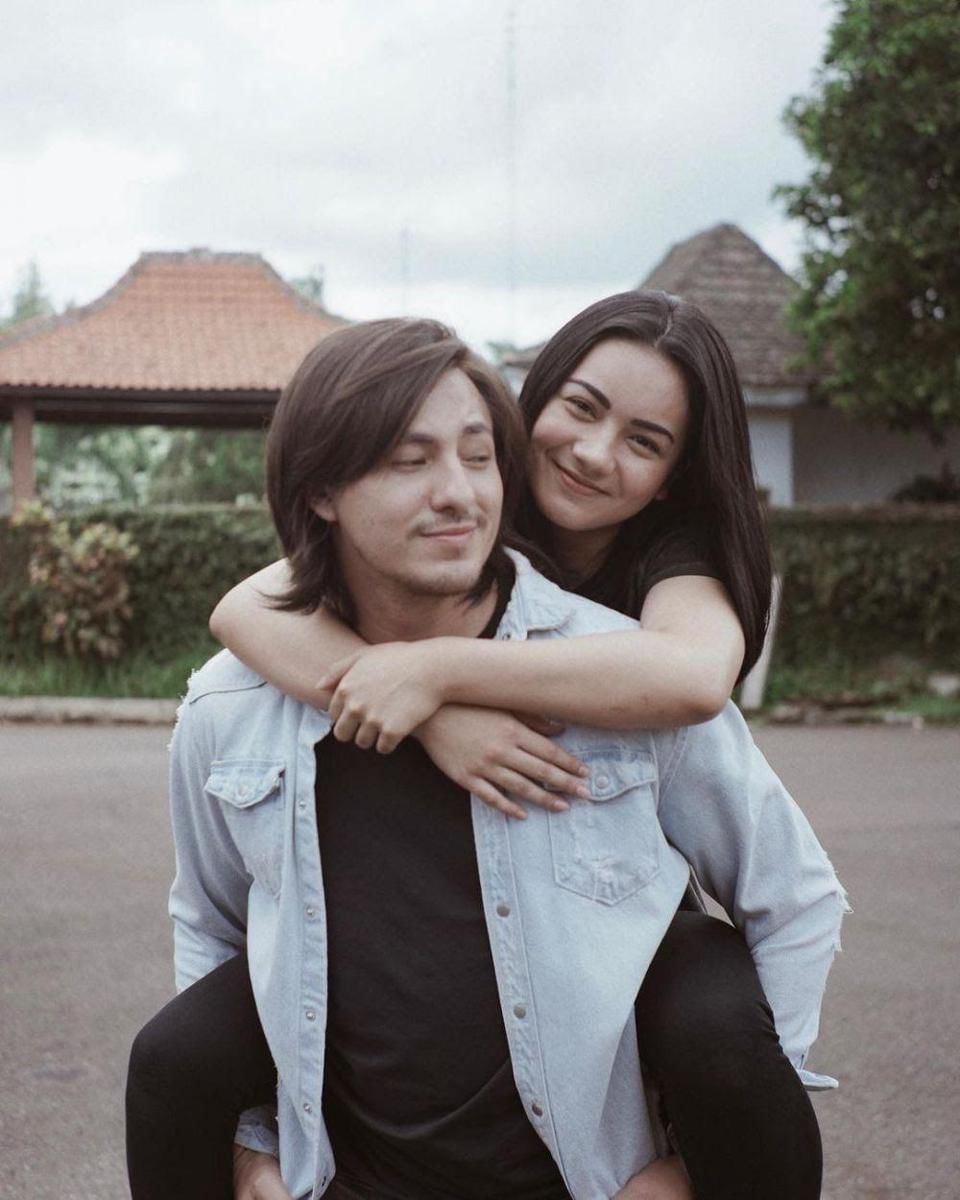 Instagram.com/ersyaurel