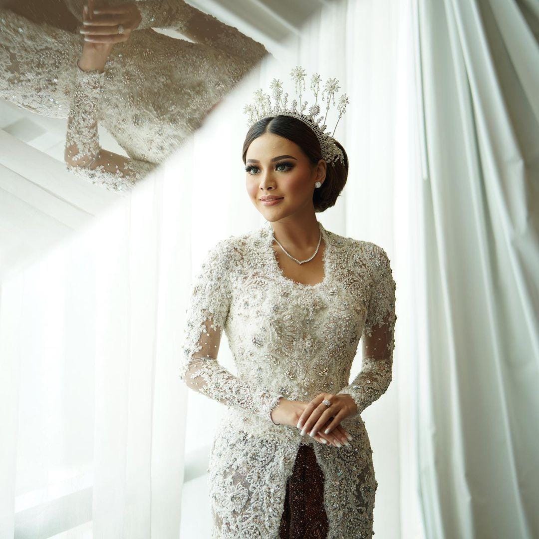 instagram.com/aurelie.hermansyah