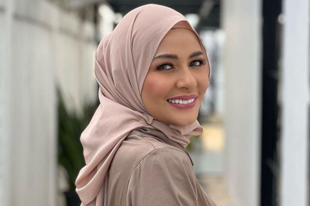 instagram.com/meisya__siregar