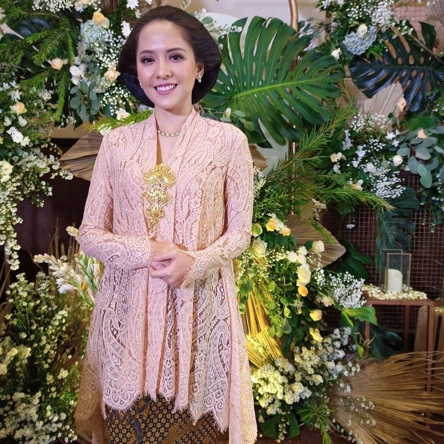 instagram.com/lalakarmela