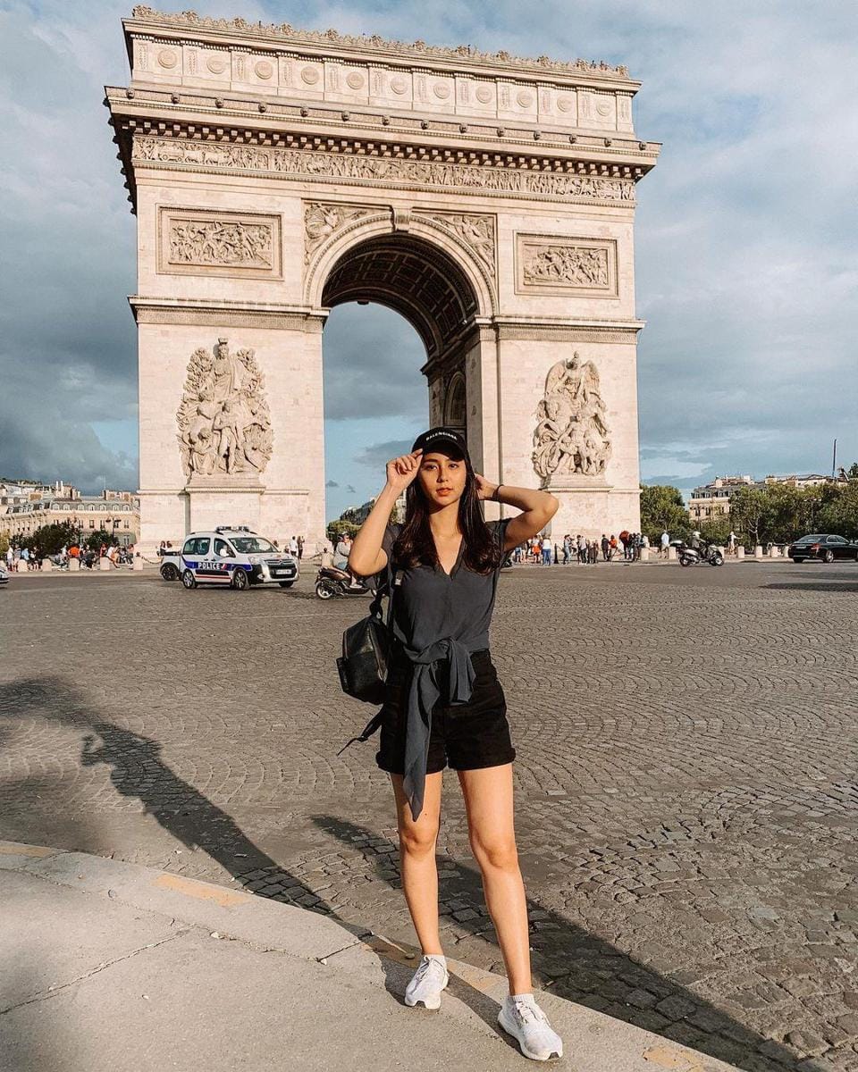 instagram.com/clairineclay