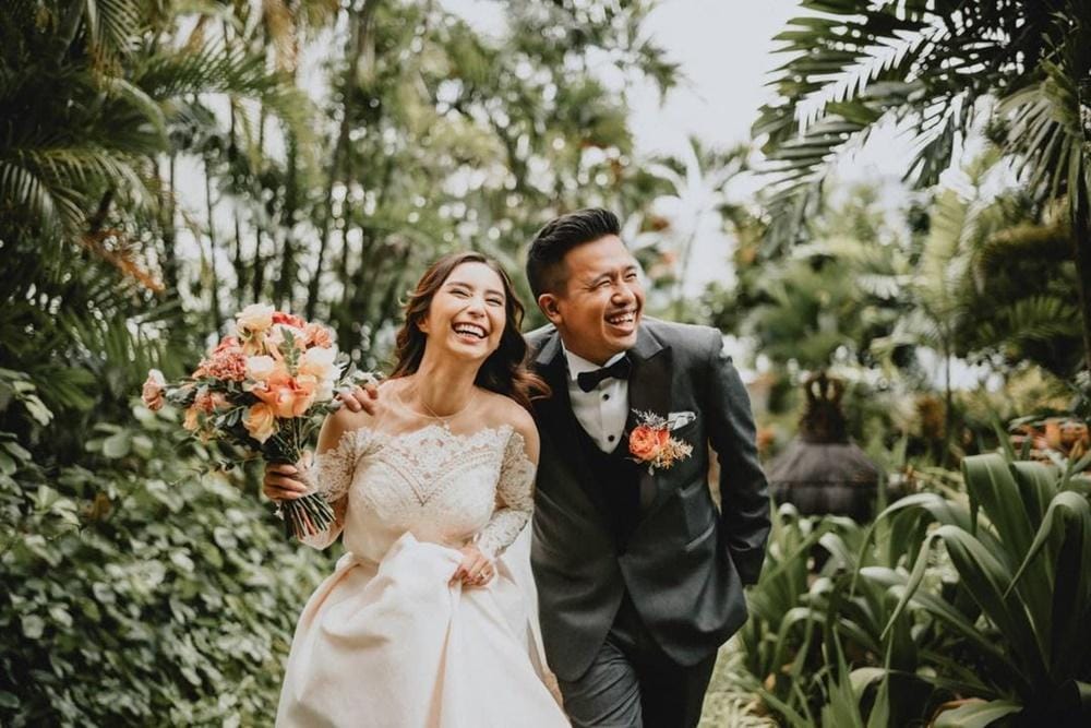 10 Momen Pernikahan Joshua Suherman & Clairine Clay, Tawa Hingga Haru