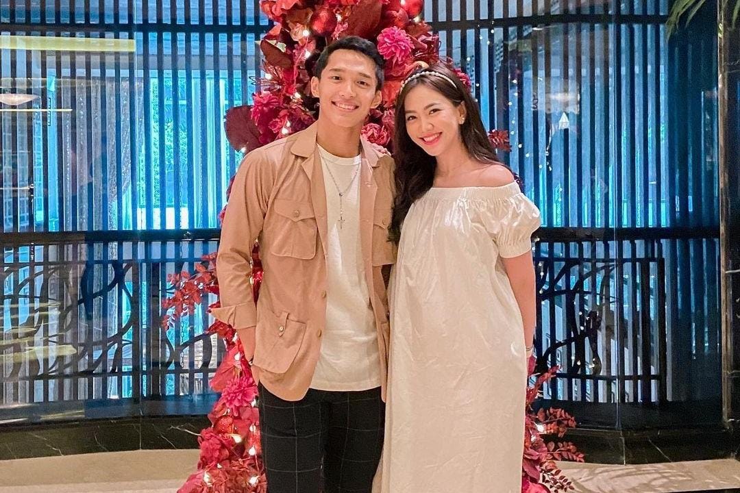 Siap Menikah, Begini Gaya Kompak Jonatan Christie & Shania Junianatha