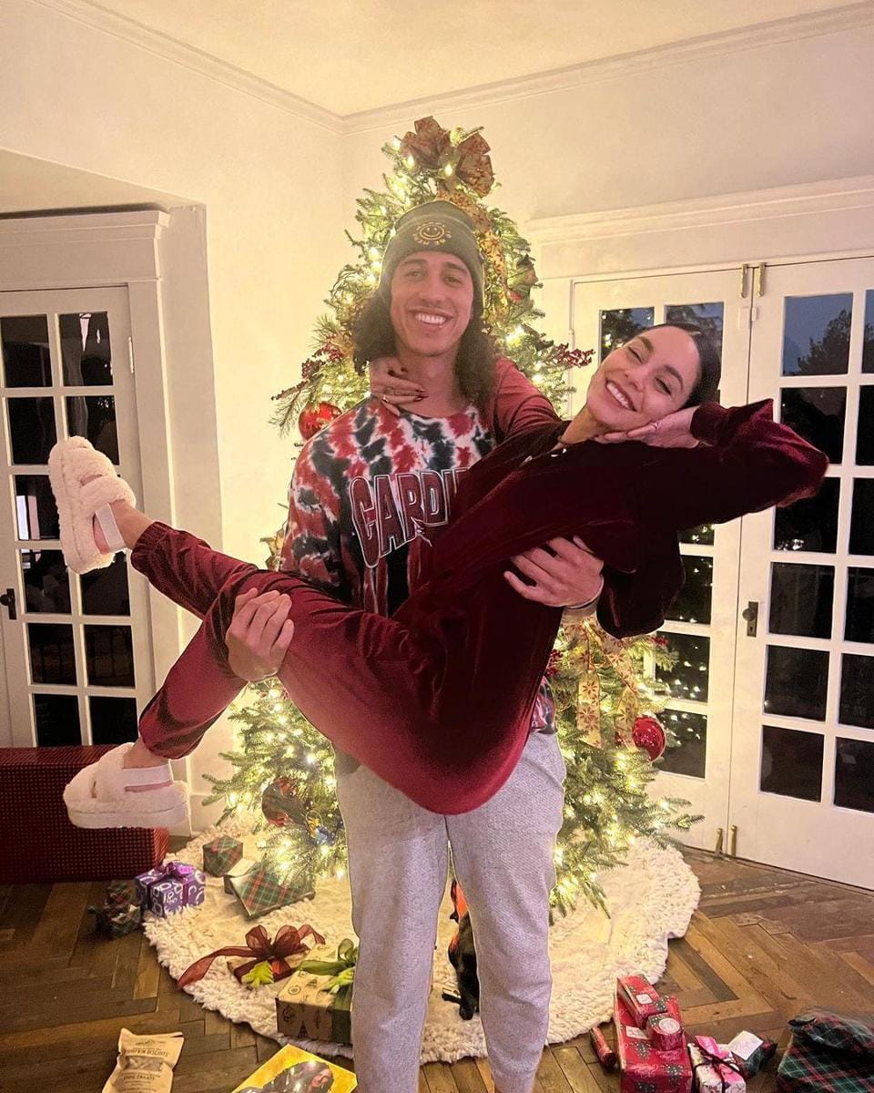 instagram.com/vanessahudgens