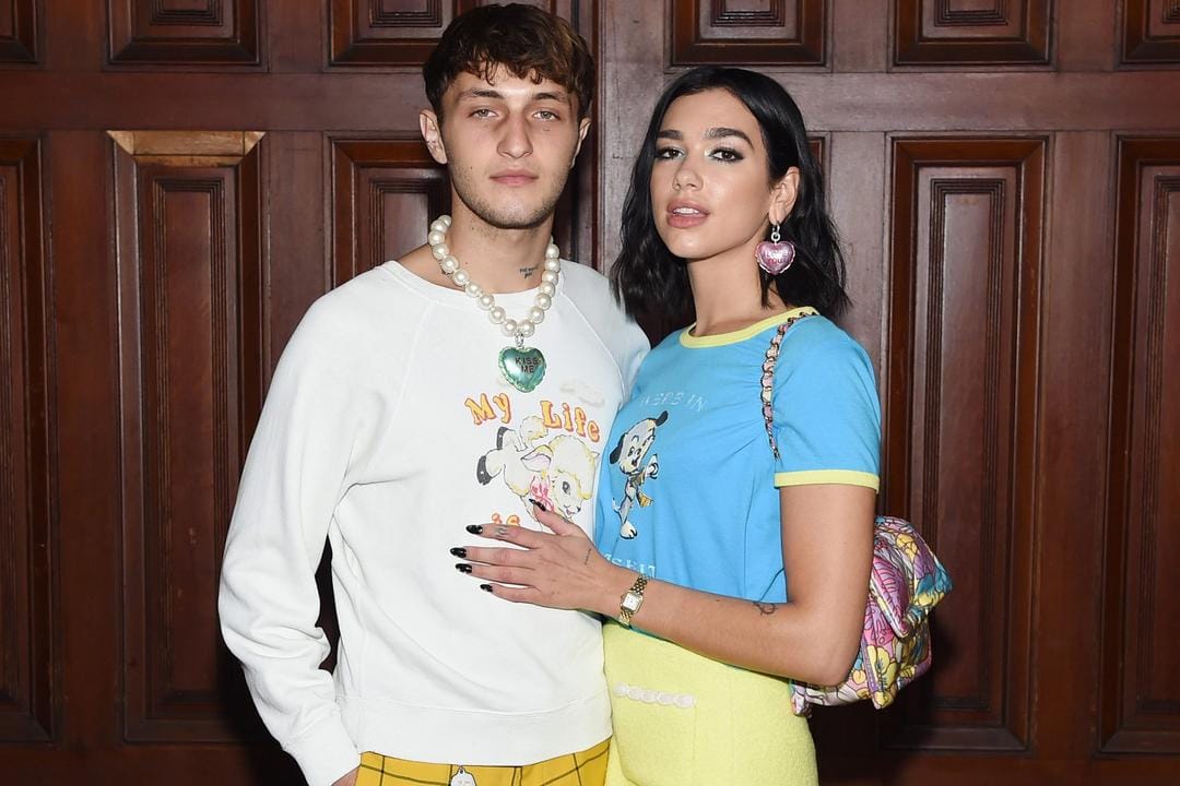 Gaya Kompak Dua Lipa dan Anwar Hadid Sebelum Dikabarkan Putus