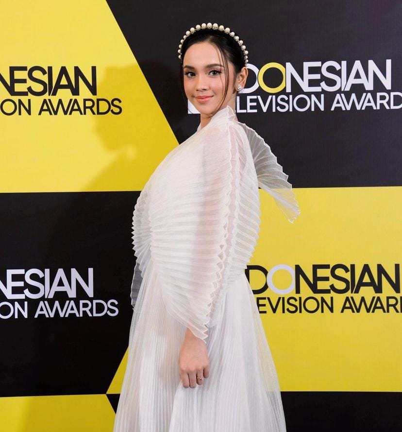 instagram.com/lyodraofficial