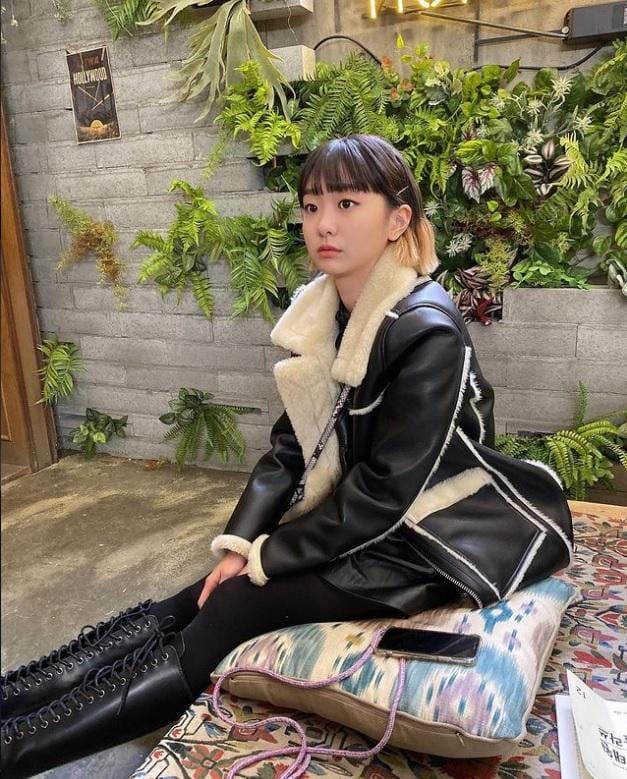 instagram.com/d_a___m_i