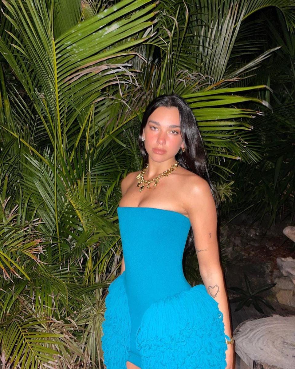 instagram.com/dualipa