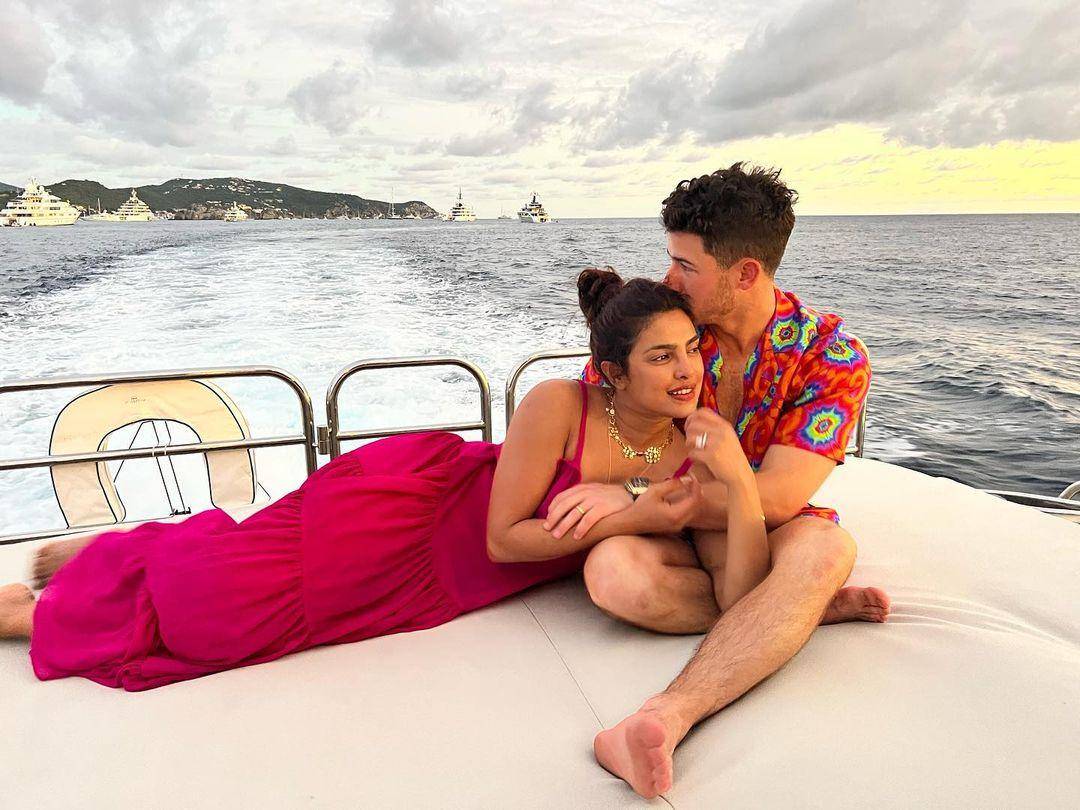 instagram.com/priyankachopra