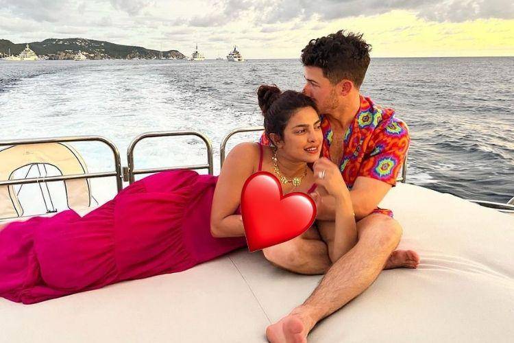 instagram.com/priyankachopra