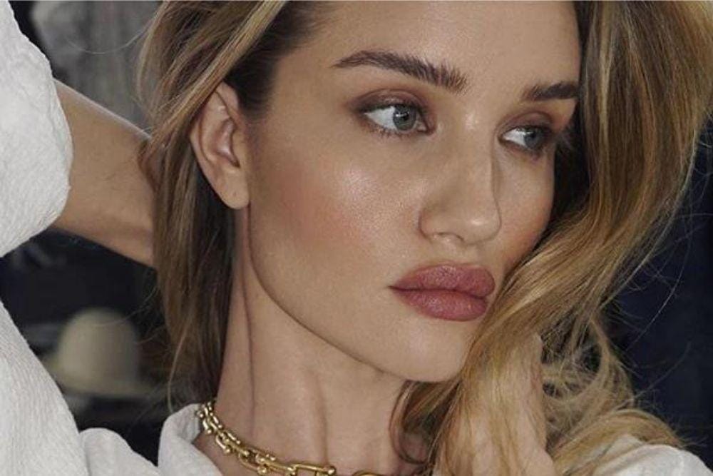 Cara Memakai Lipstik Sesuai Bentuk Bibir, bebeautiful.in