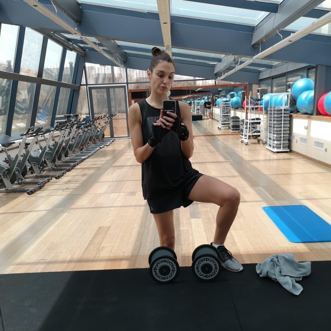 instagram.com/gal_gadot