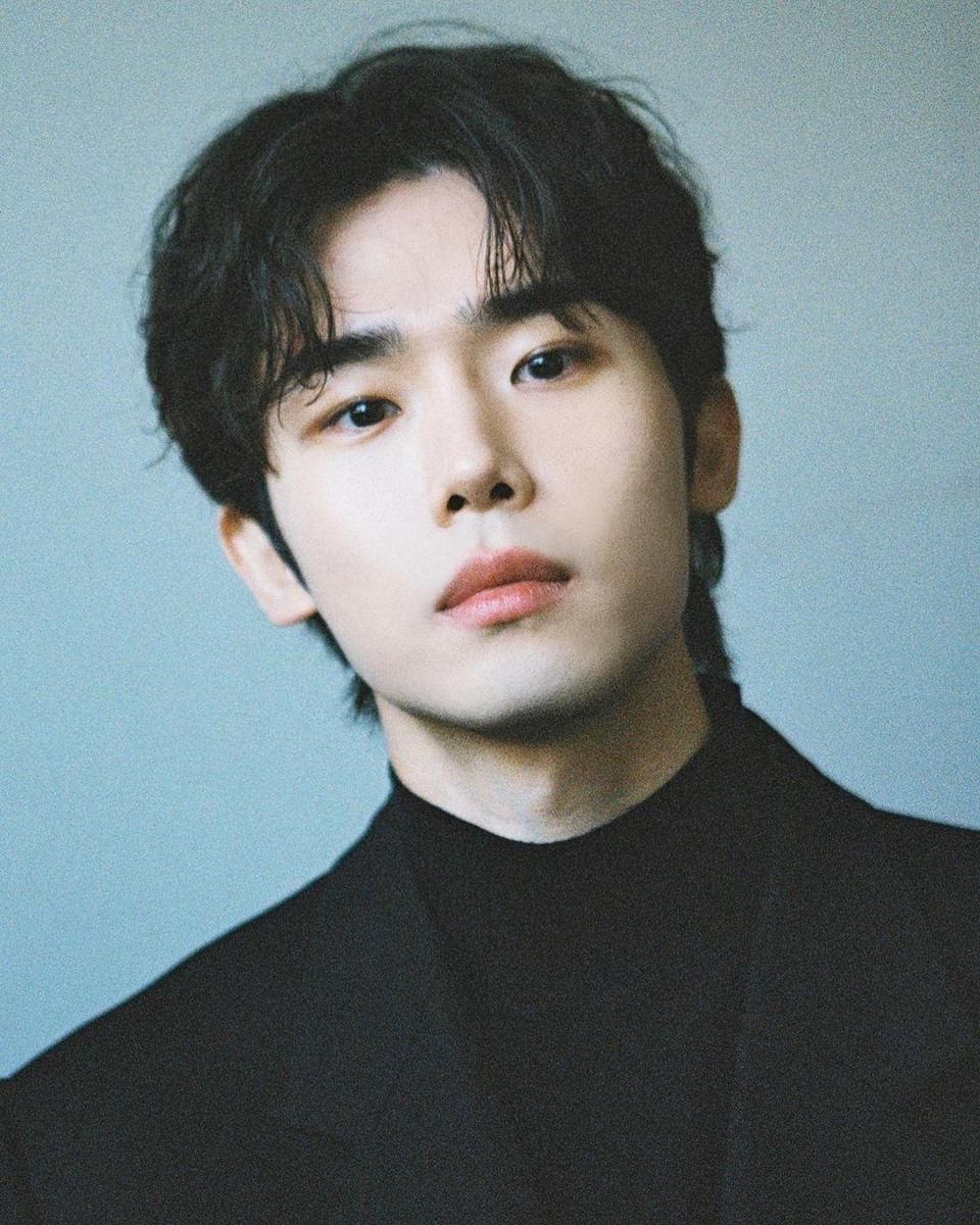 instagram.com/choi_hun2