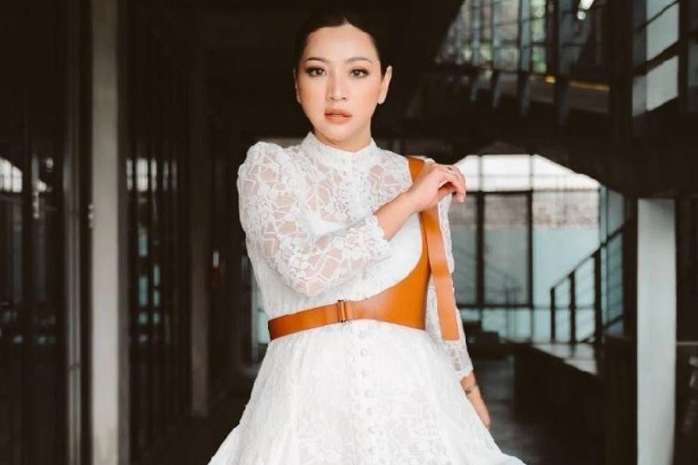 instagram.com/hestipurwadinata