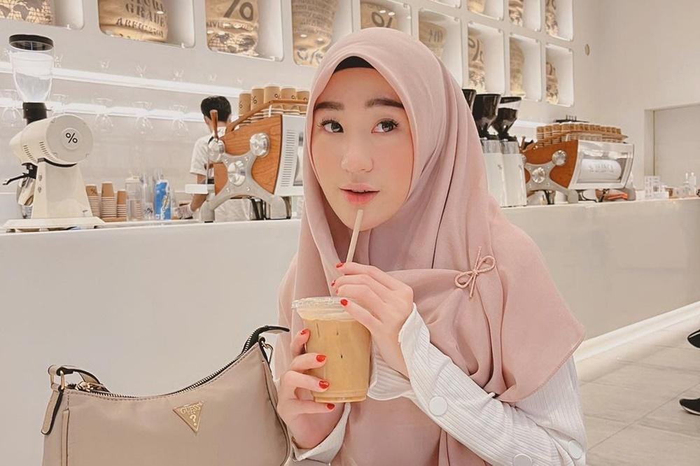 Instagram.com/larissachou