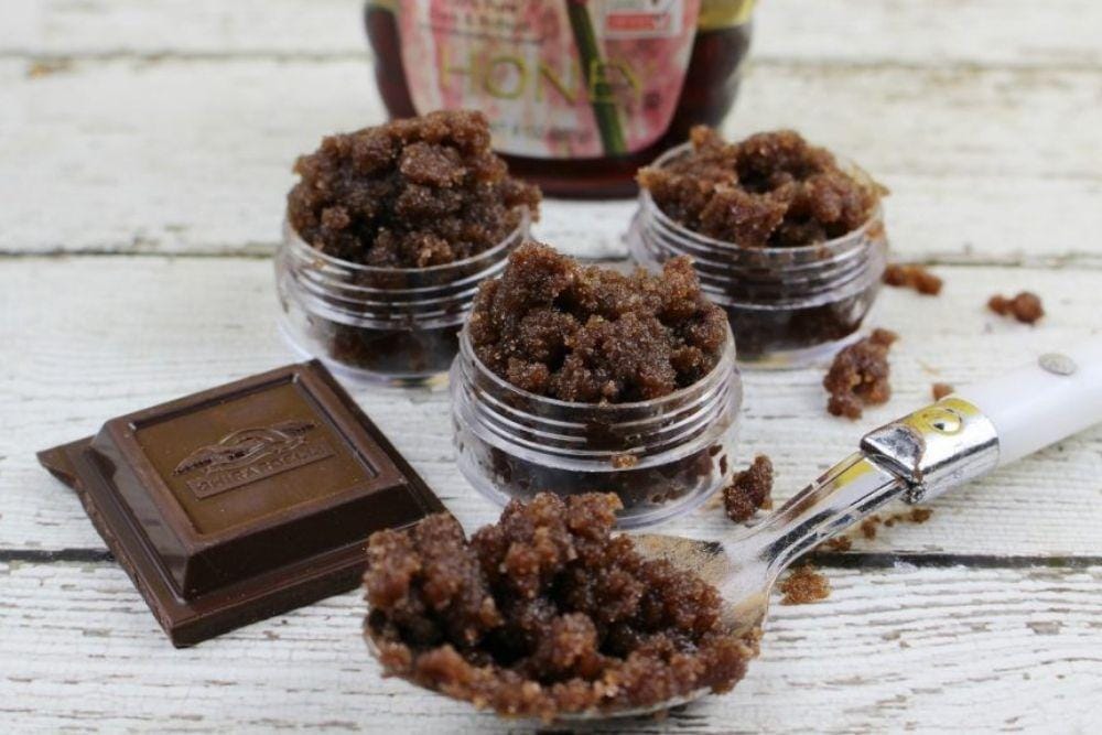 momentswithmandi.com