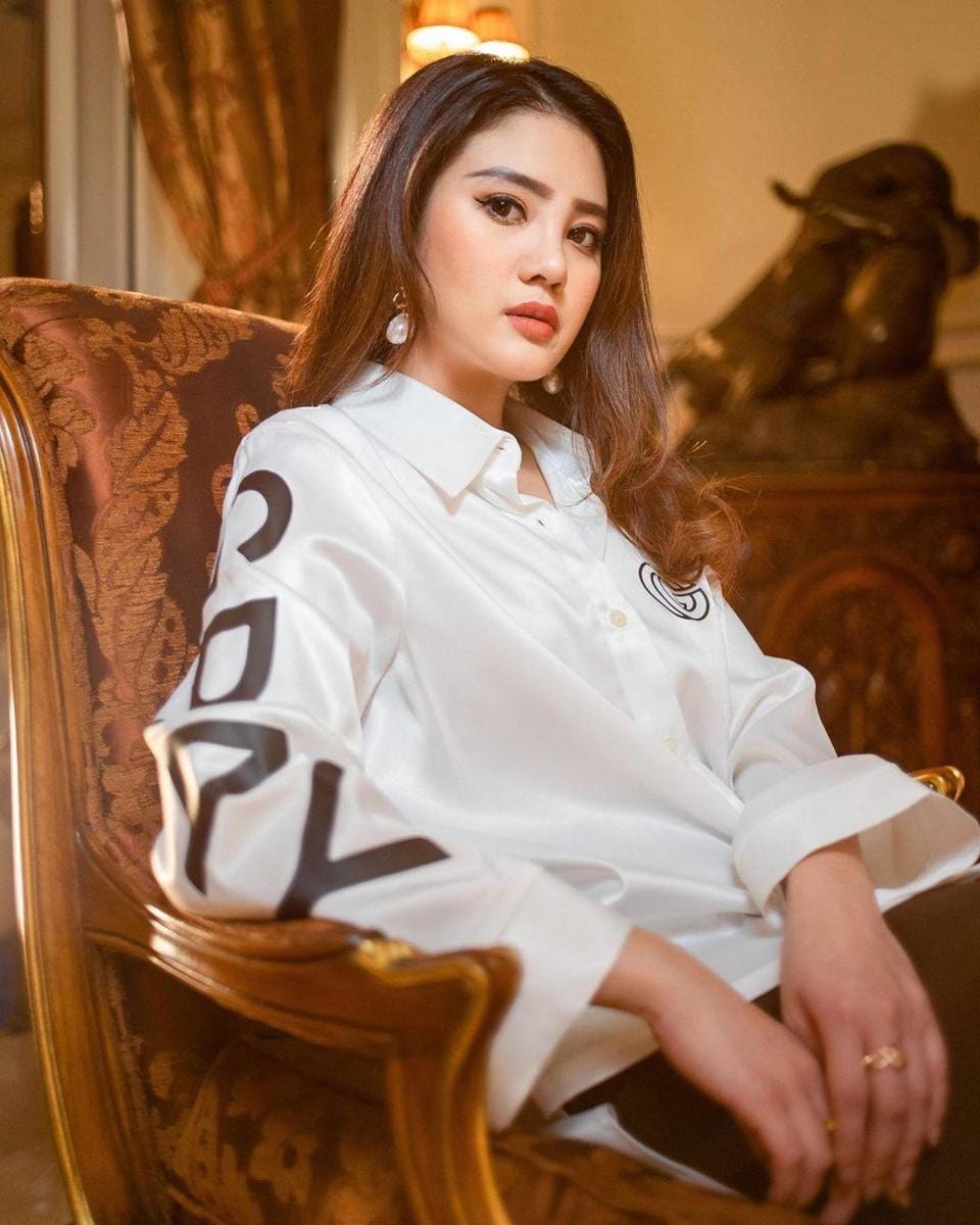 instagram.com/valenciatanoe