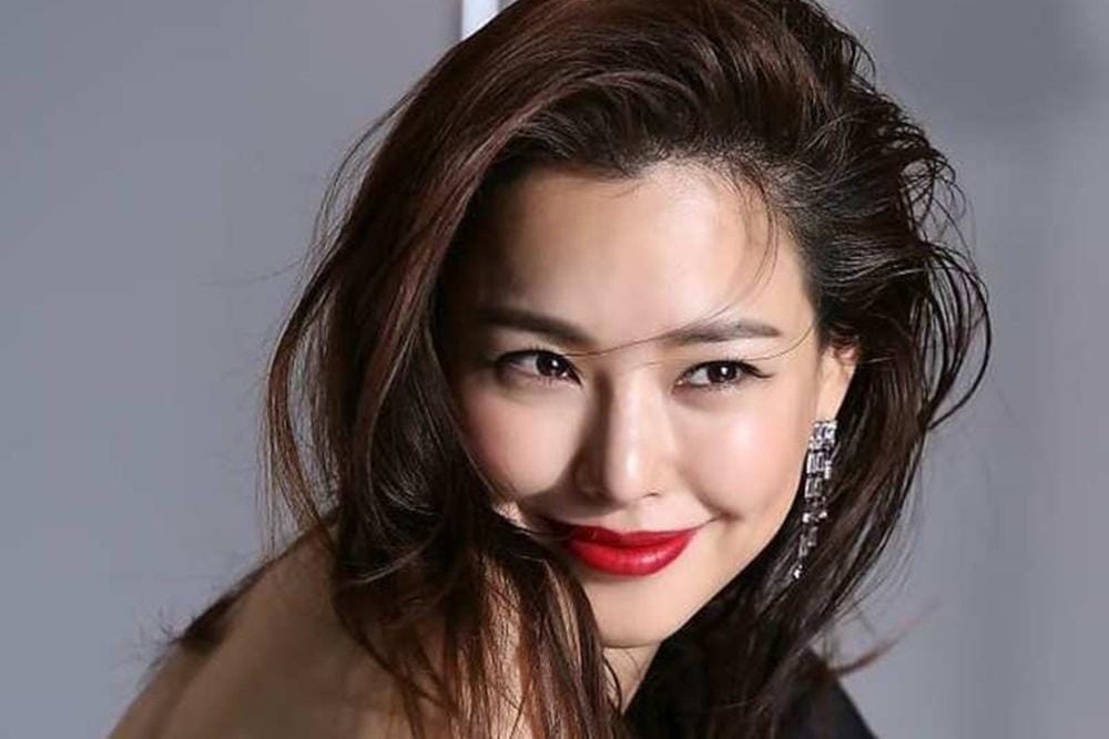 Raih Gelar Doktor, 8 Perjalanan Karier Honey Lee yang Tengah Hamil
