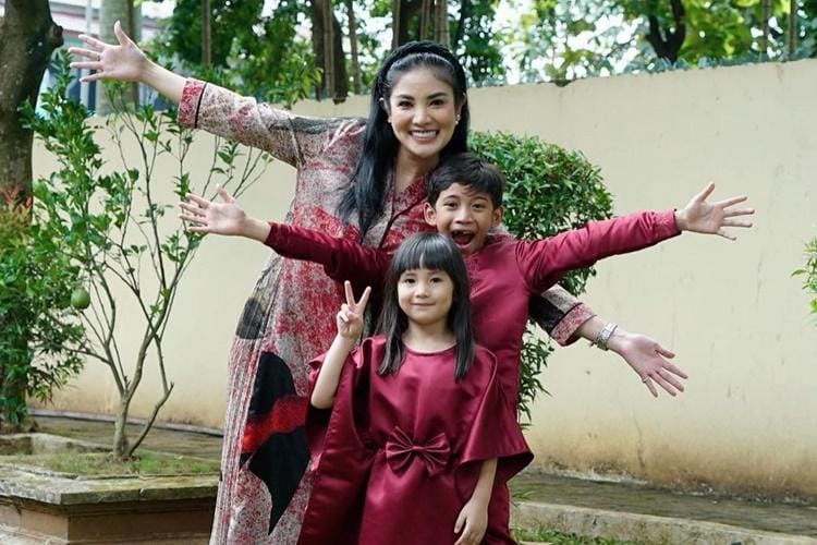 Instagram.com/nindyayunda