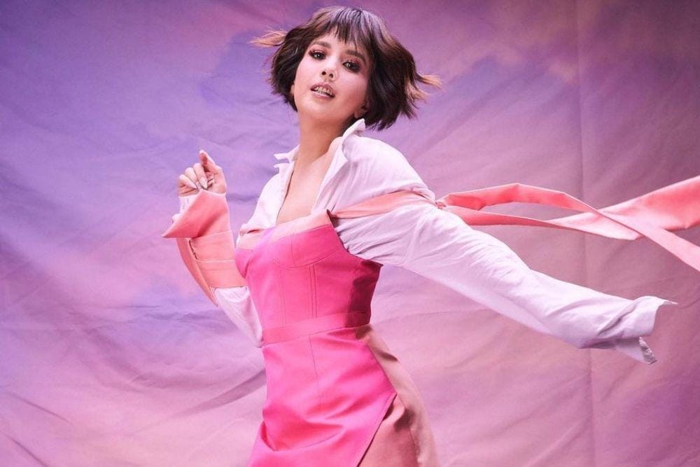 instagram.com/tya_ariestya