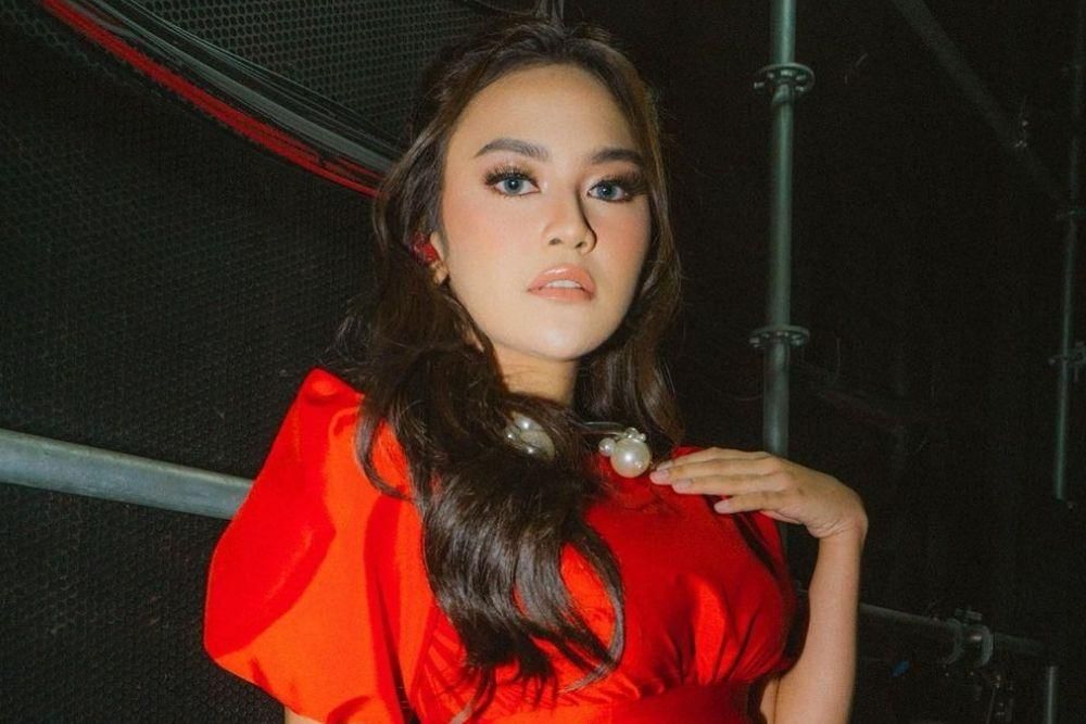 instagram.com/mahaliniraharja