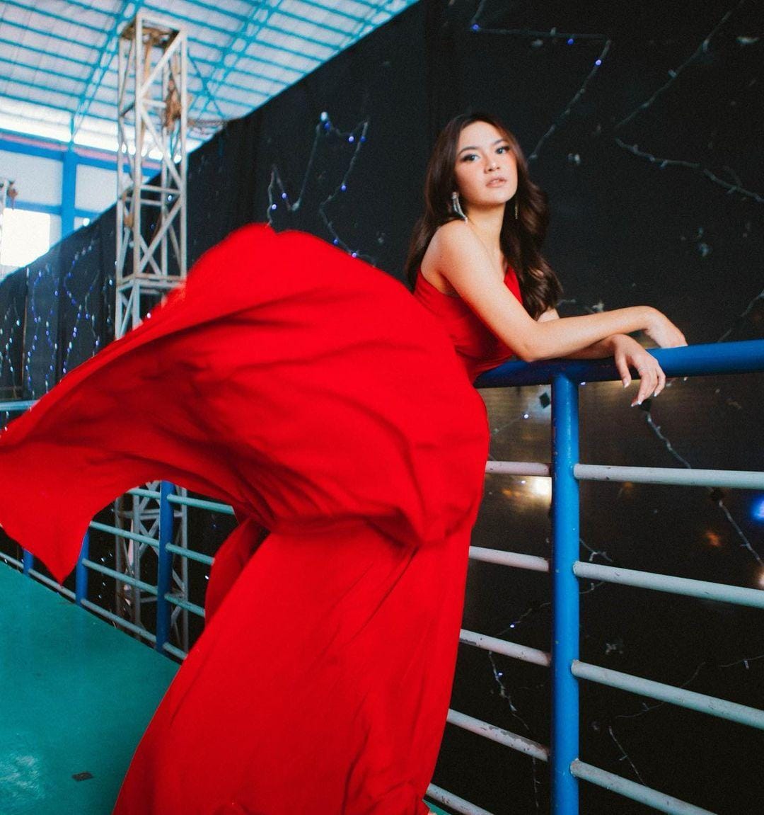 instagram.com/mahaliniraharja