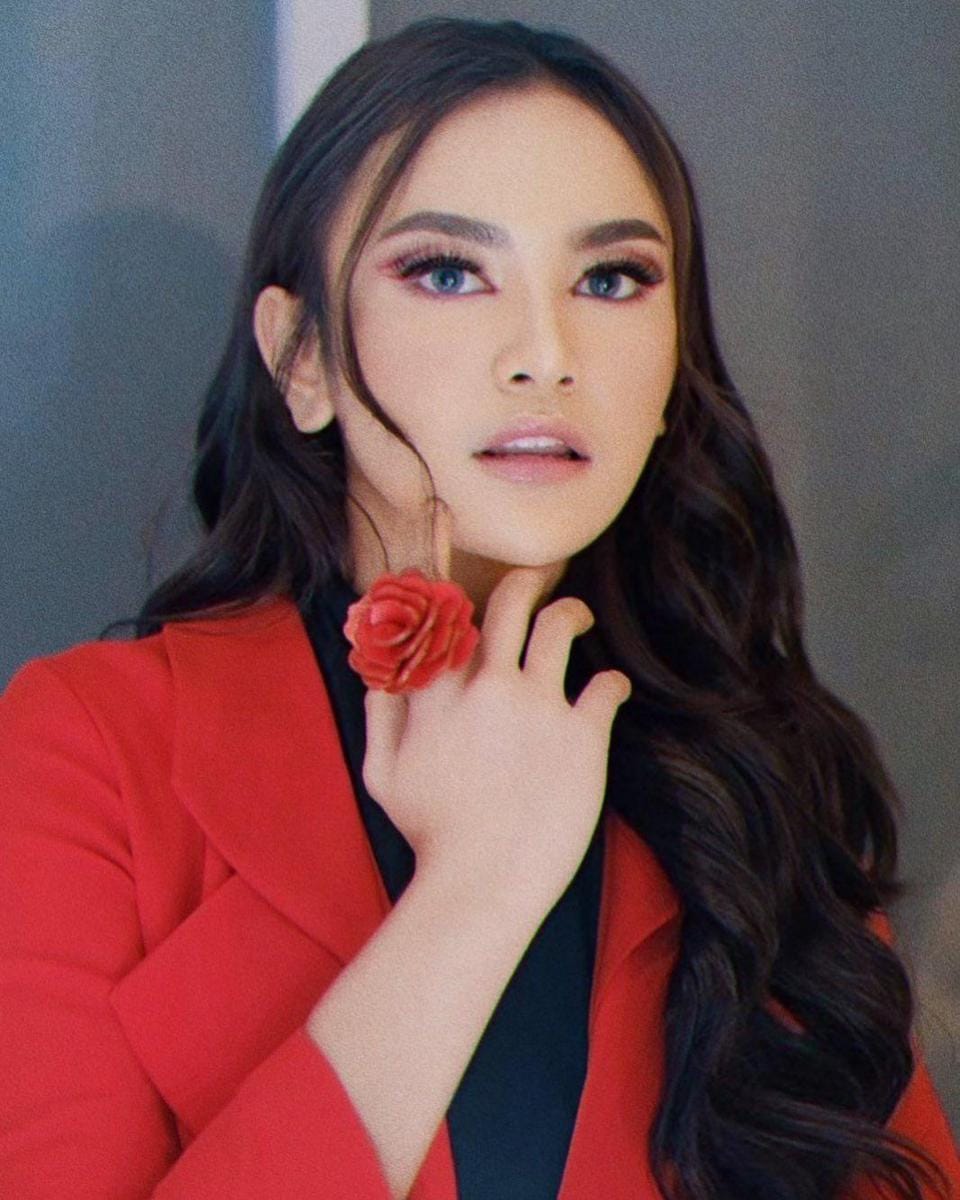 instagram.com/mahaliniraharja/