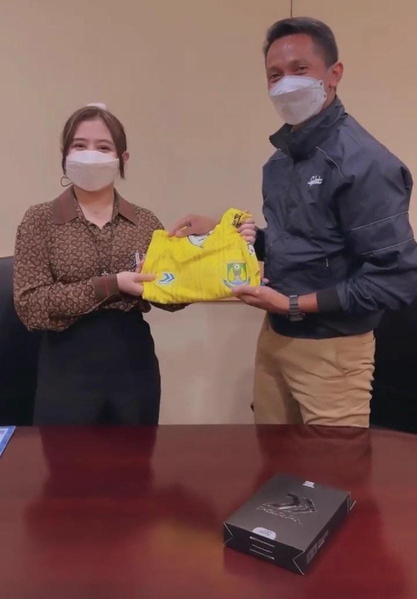 instagram.com/prillylatuconsina96