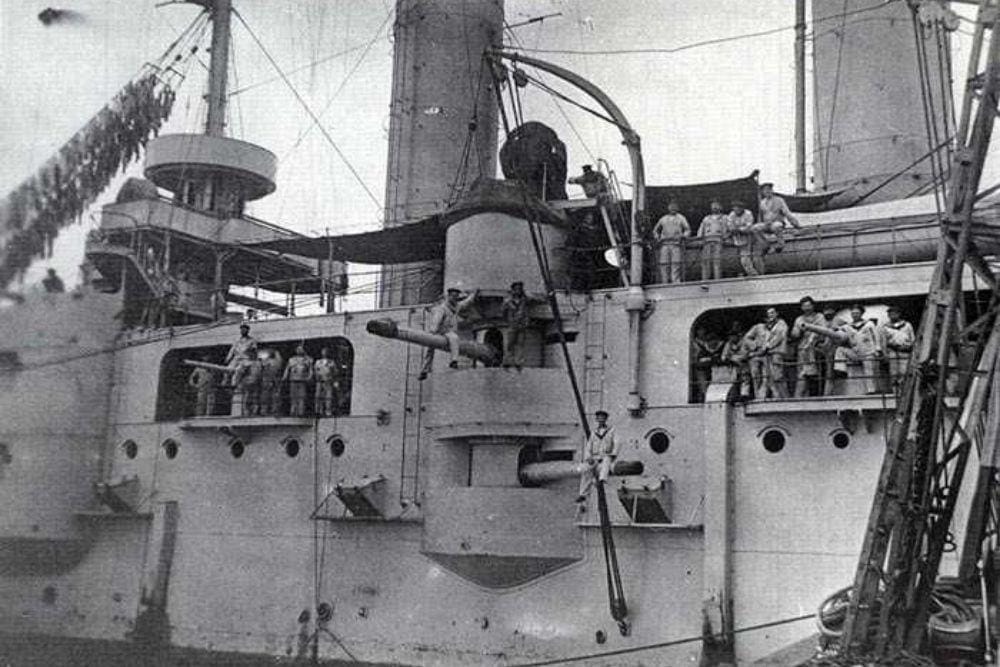 laststandonzombieisland.com