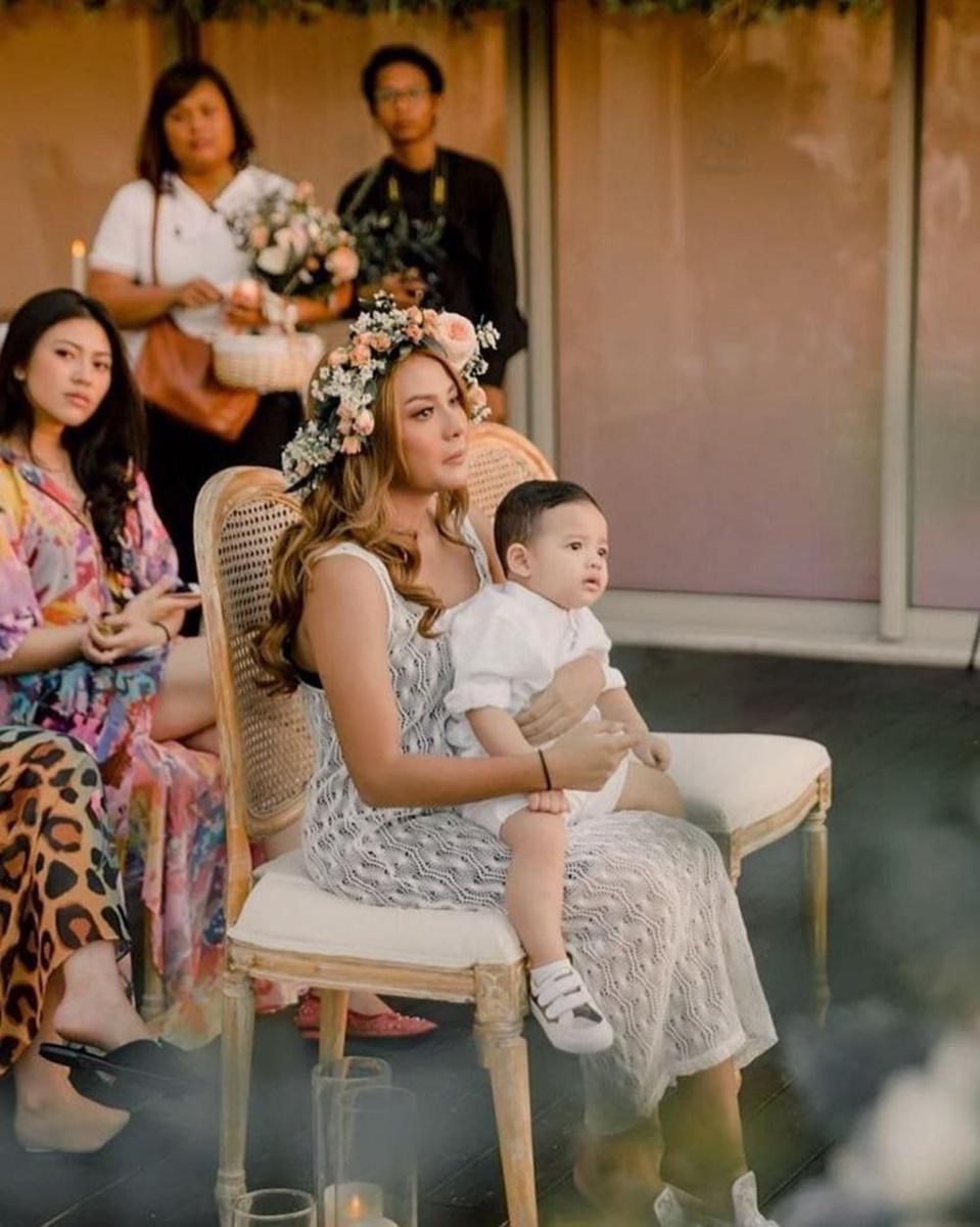 Instagram.com/aurelie.hermansyah