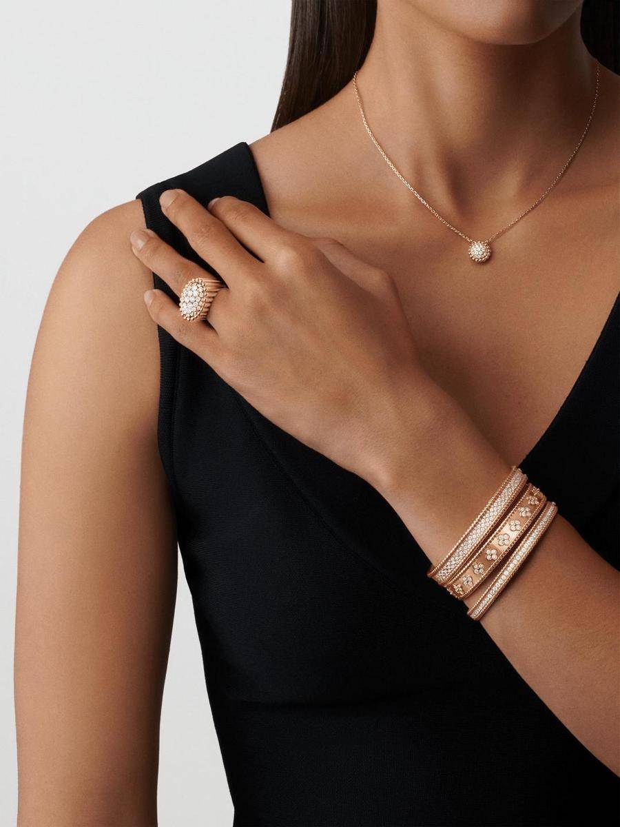 vancleefarpels.com