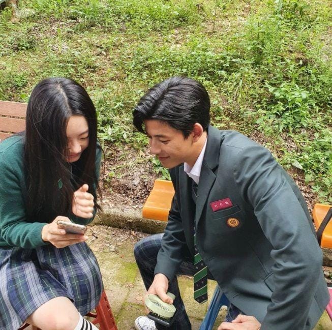 Instagram.com/yihyun_1208