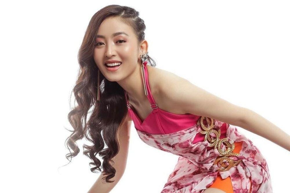 instagram.com/natashawilona12