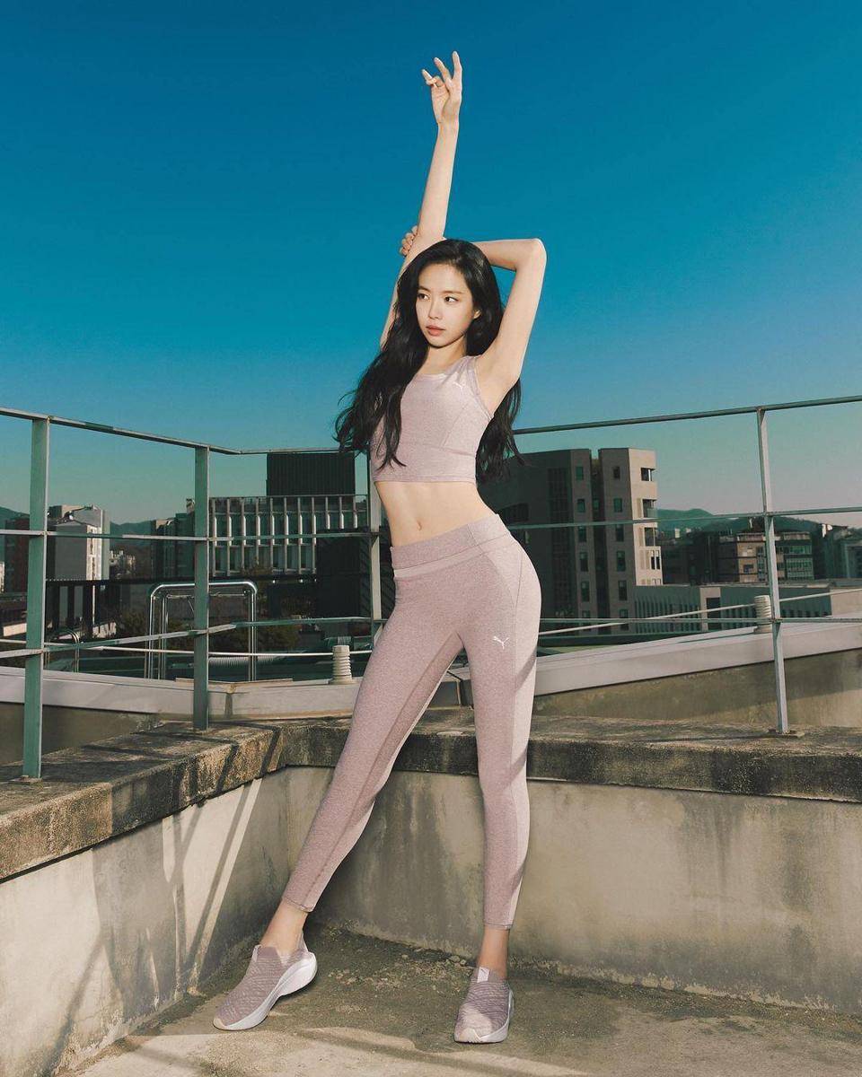 instagram.com/marcellasne_