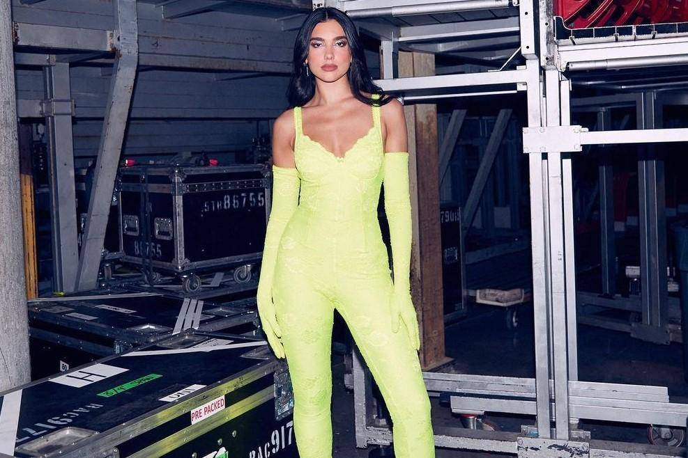 instagram.com/dualipa