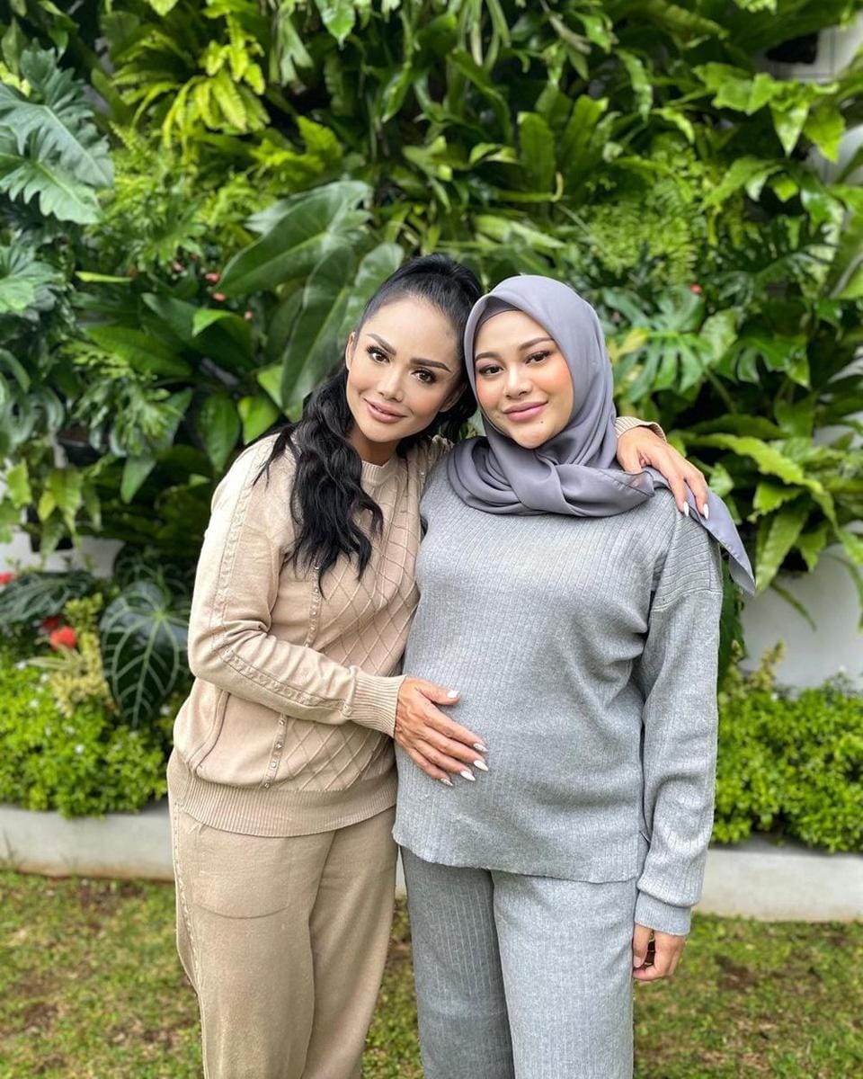 Instagram.com/krisdayantilemos