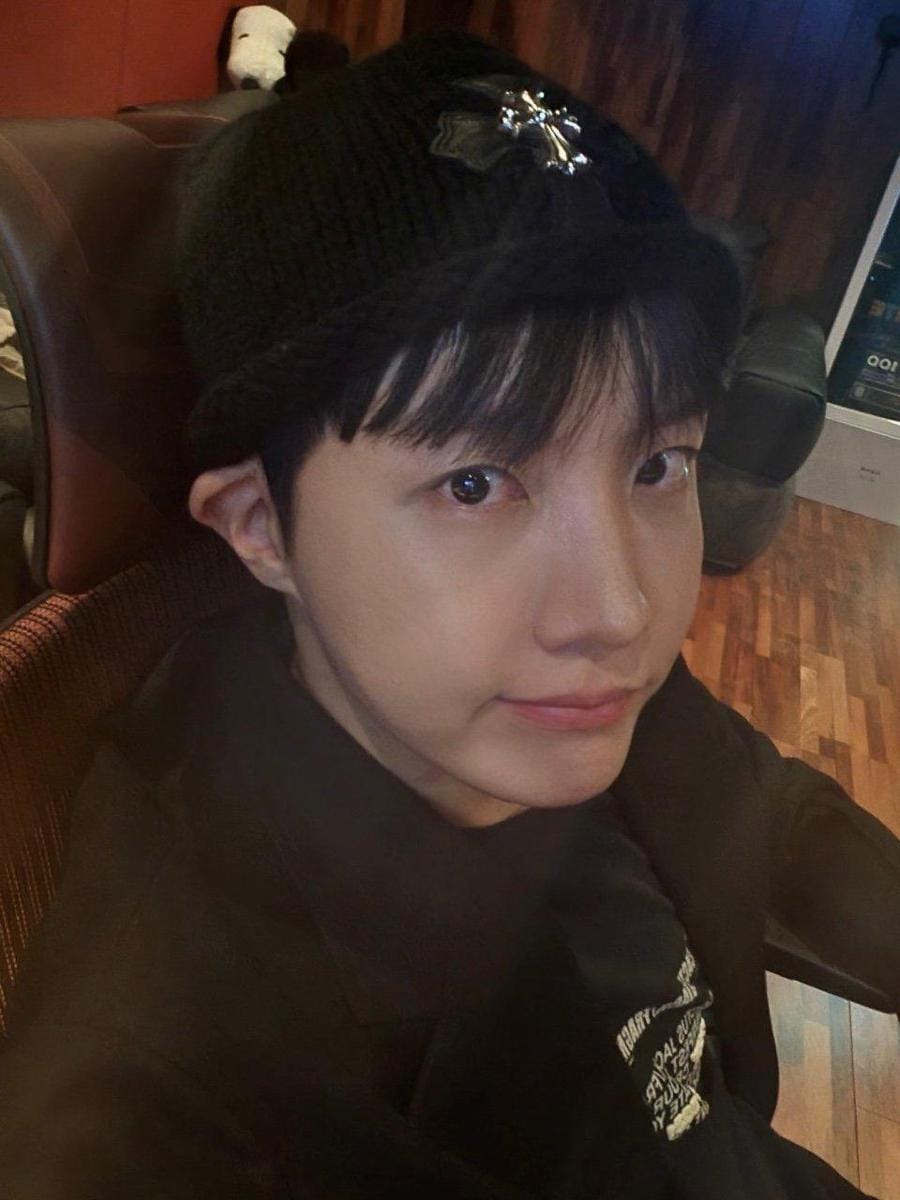 twitter.com/BTS_twt_JHOBI