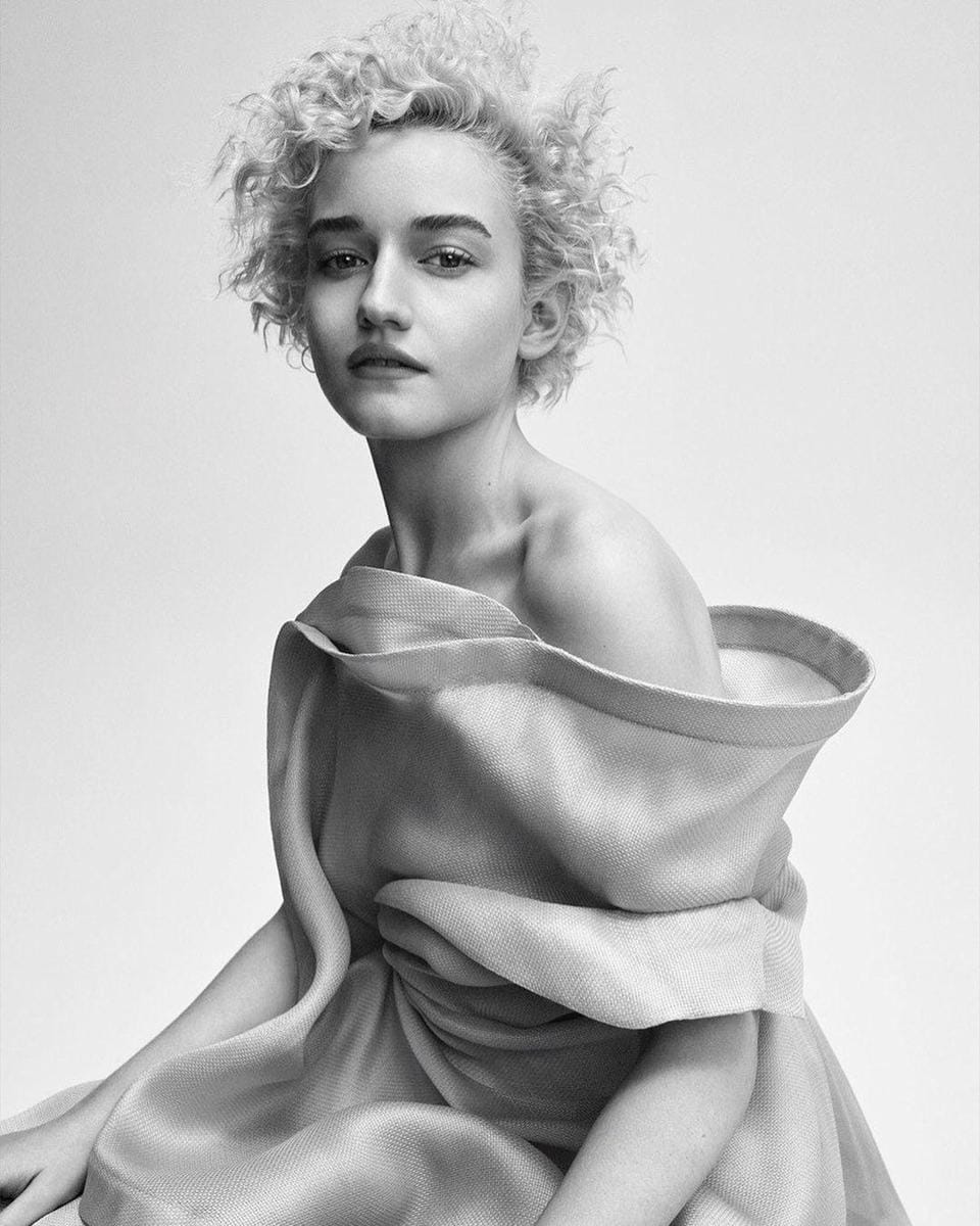 instagram.com/juliagarnerofficial