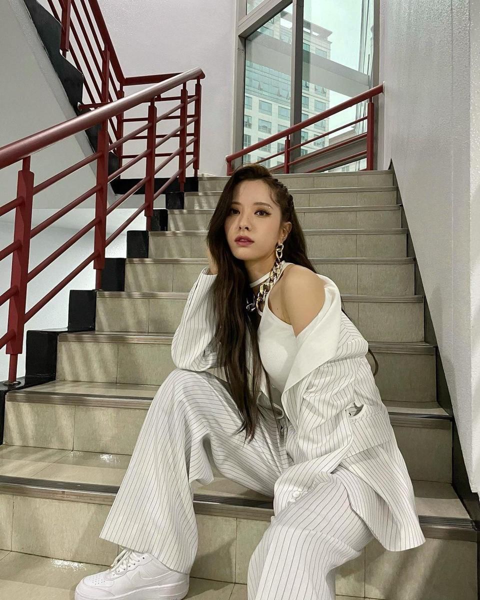 instagram.com/bn_95819