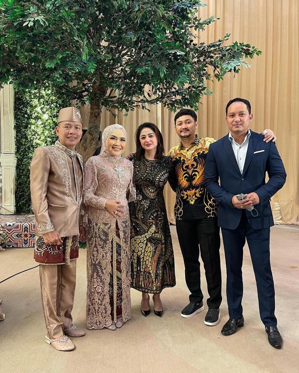 Instagram.com/dewiperssikreal