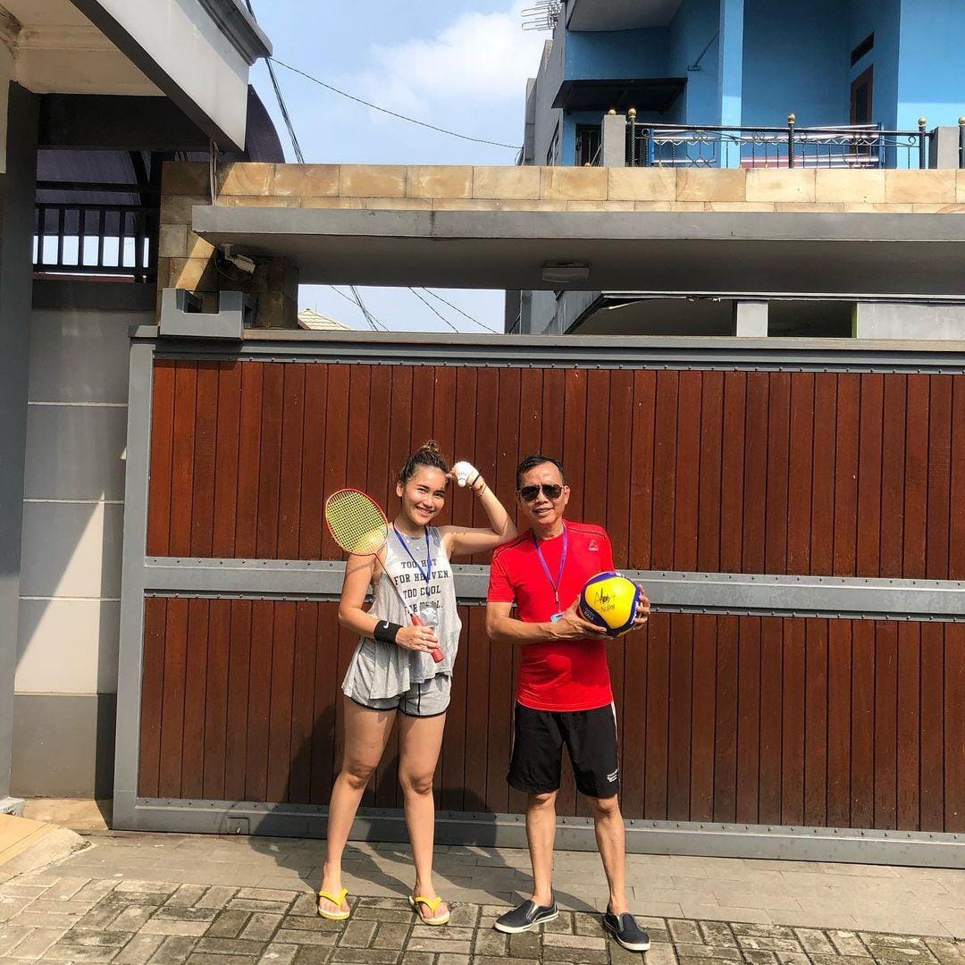 instagram.com/ayutingting92