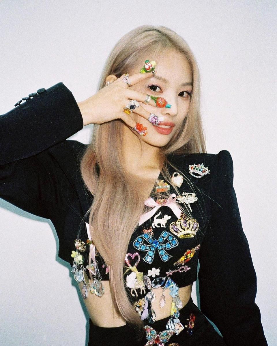 instagram.com/nmixx_official