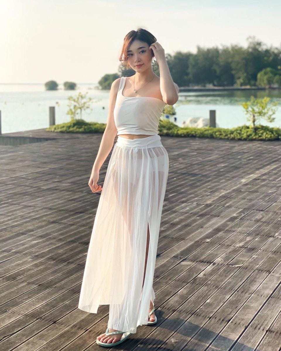 instagram.com/livyrenata