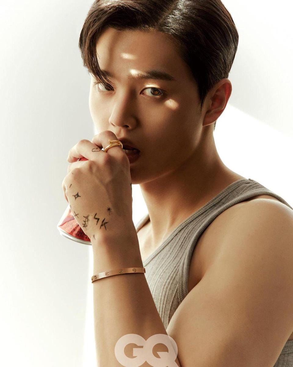 instagram.com/gq_korea